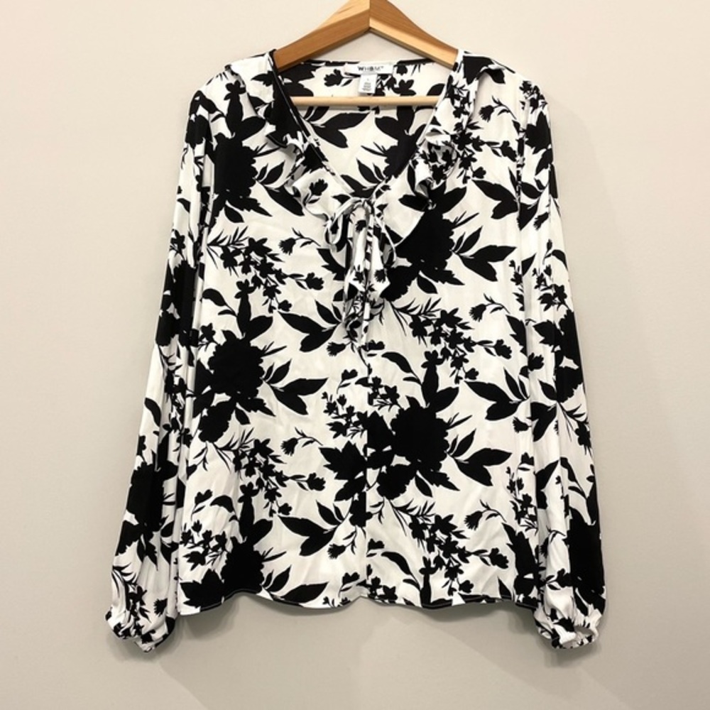 WHBM Ruffle V-Neck Black‎ White Floral Front Tie Blouse Women’s size L